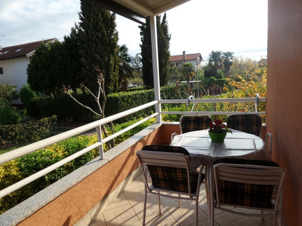 Apartmani Lina Umag Exterior photo