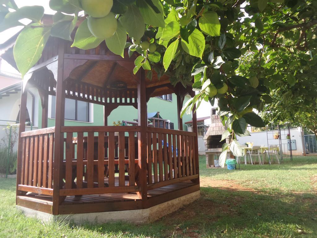 Apartmani Lina Umag Exterior photo